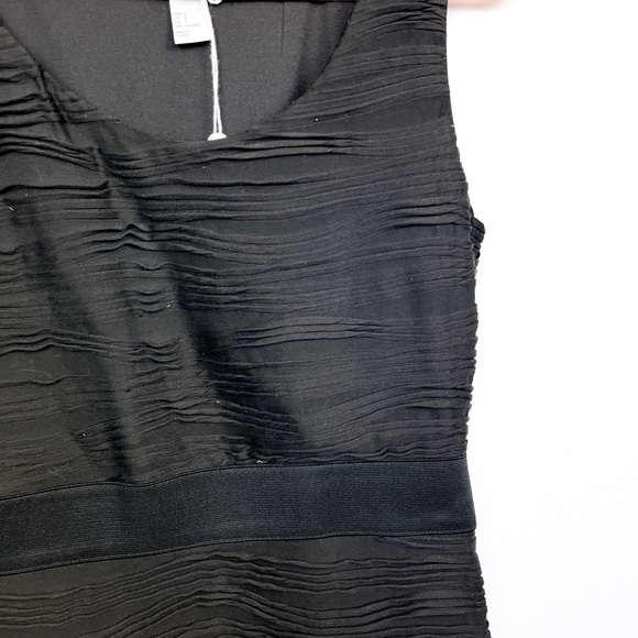H&M Form Fitting Black Dress Mid Length - Picture 4 of 8